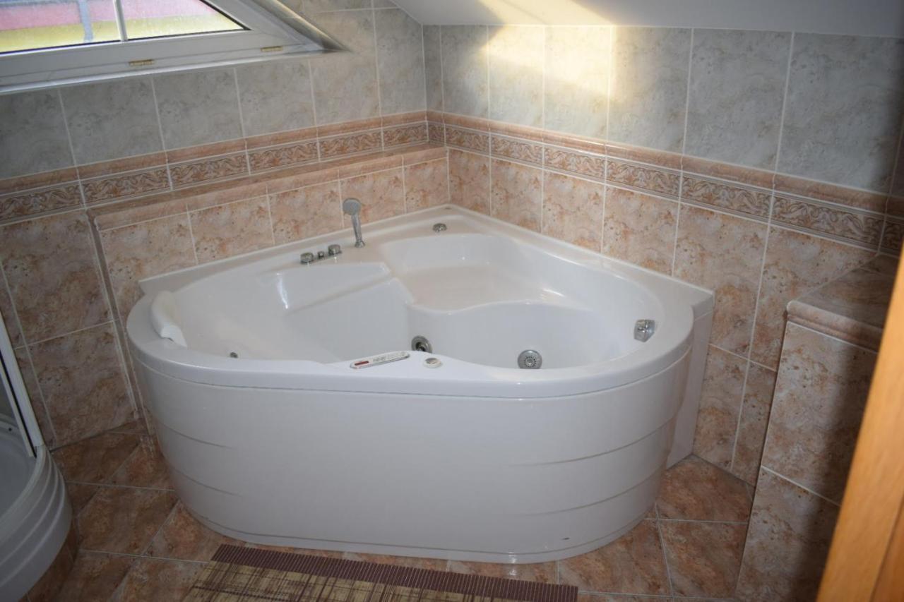 Comenius Apartments - Apartmany Na Rohu Svidnik Luaran gambar