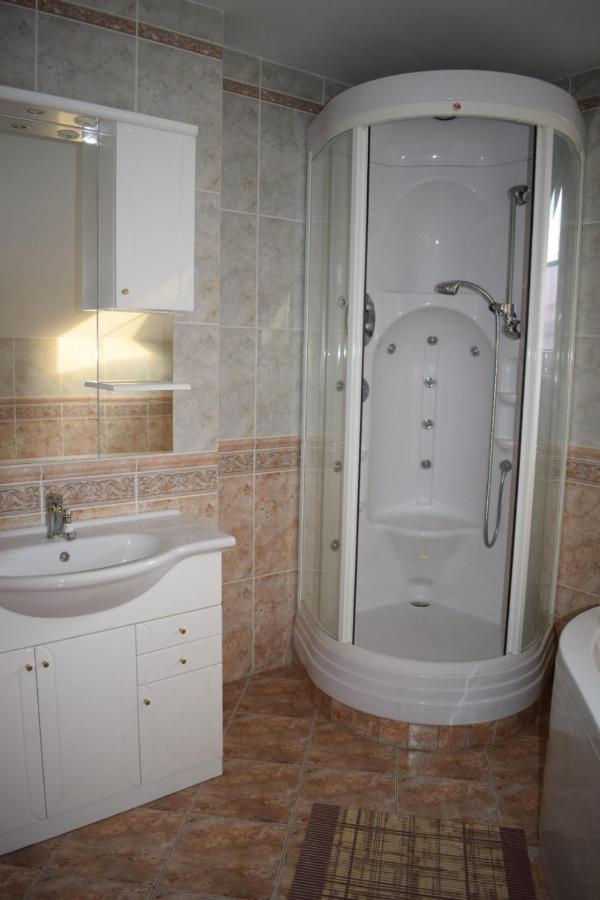 Comenius Apartments - Apartmany Na Rohu Svidnik Luaran gambar