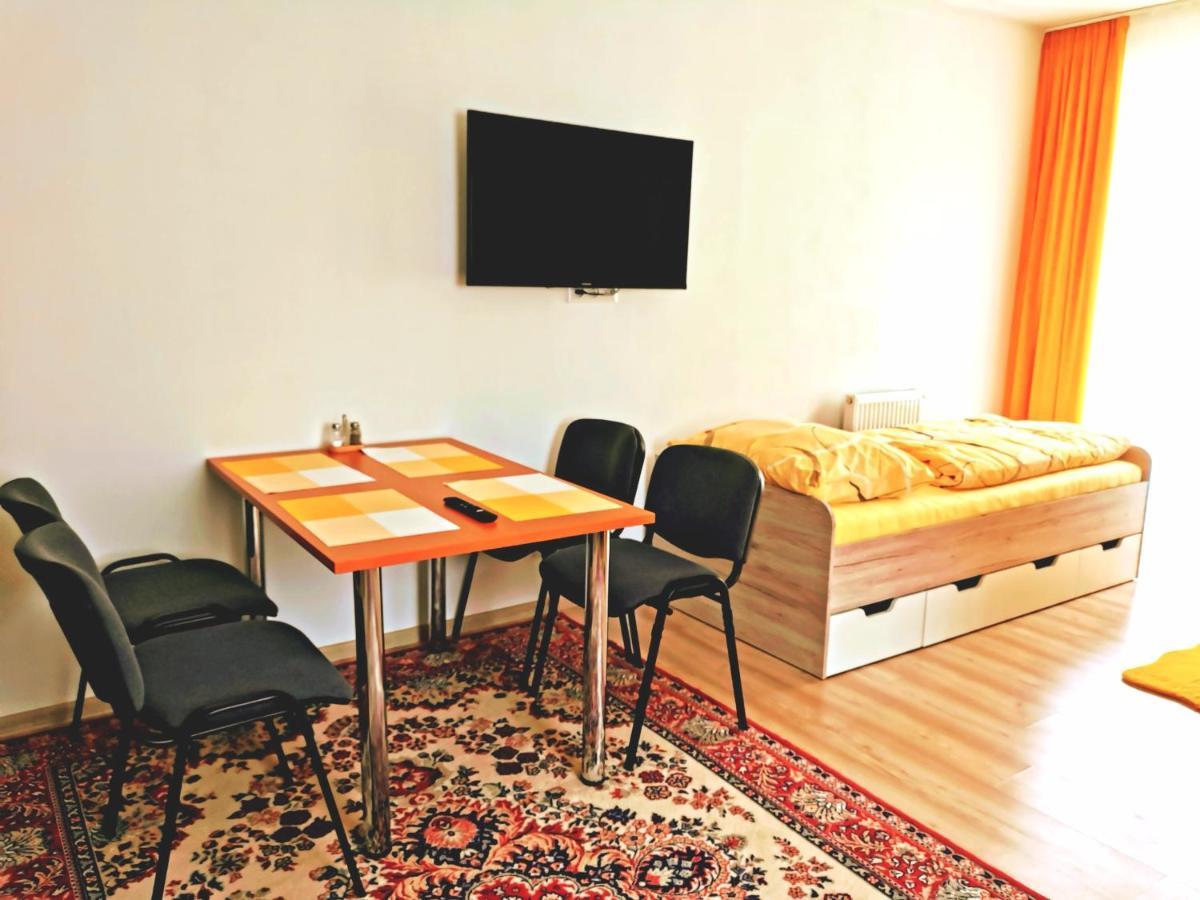 Comenius Apartments - Apartmany Na Rohu Svidnik Luaran gambar