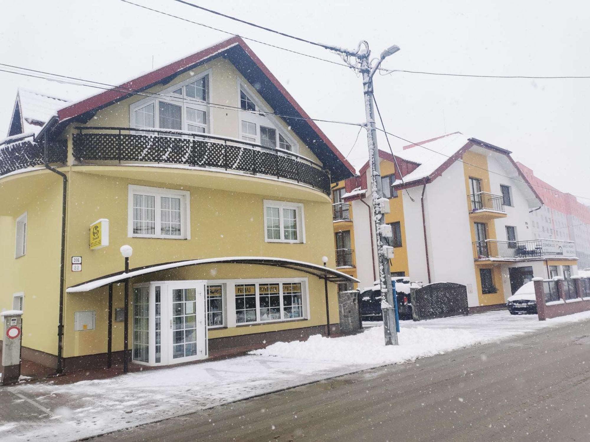 Comenius Apartments - Apartmany Na Rohu Svidnik Luaran gambar